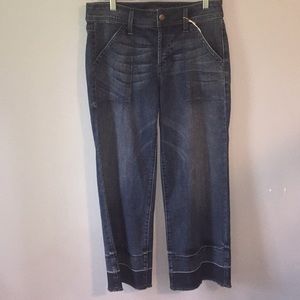 P49. Level 99. Jeans.